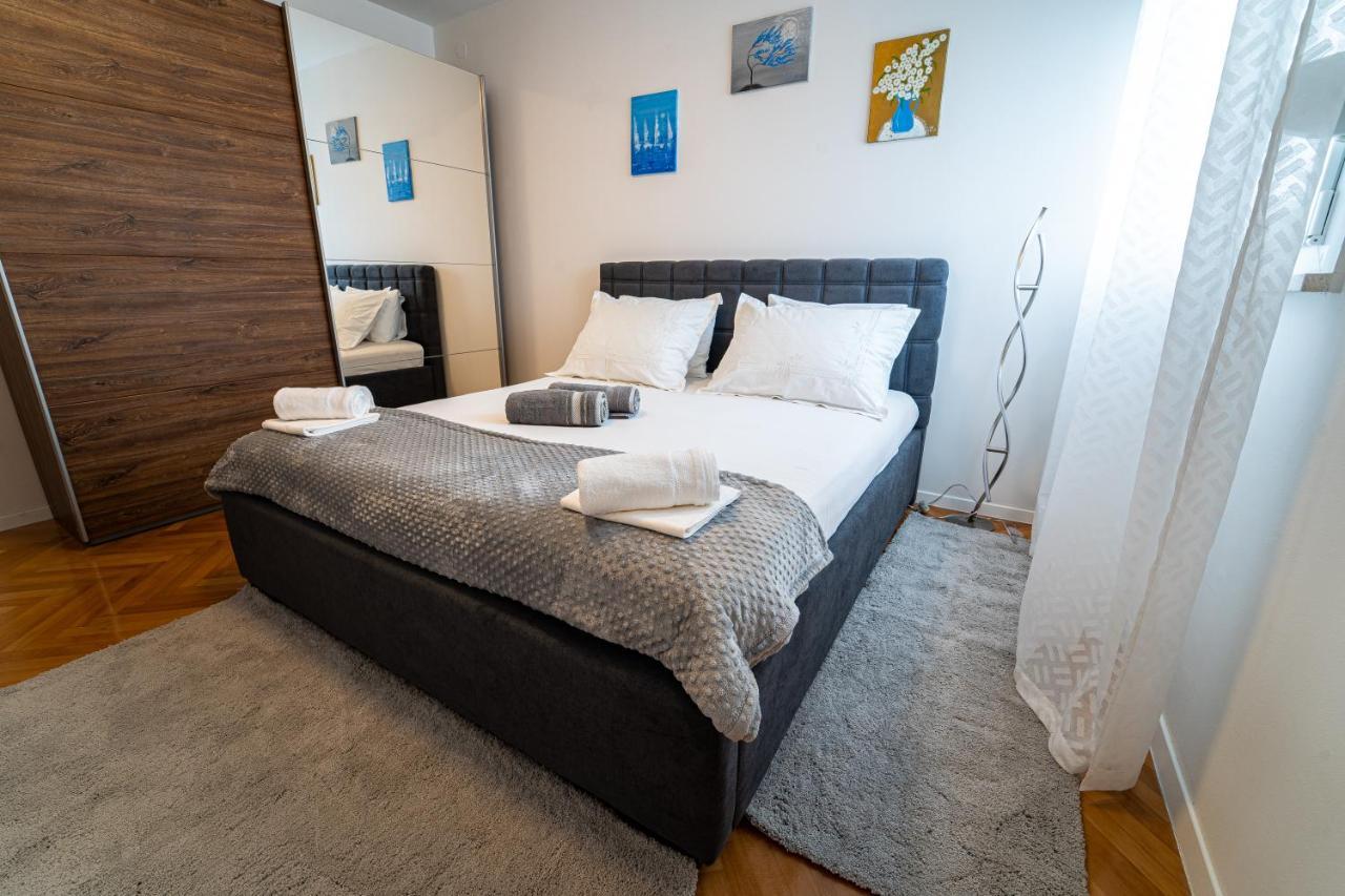 Diocles Place Apartman *