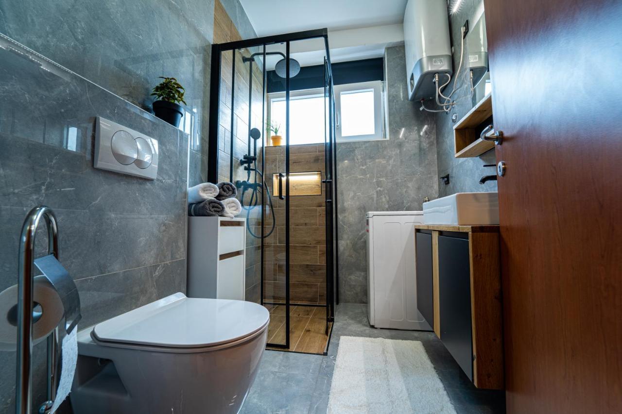 Diocles Place Apartman *